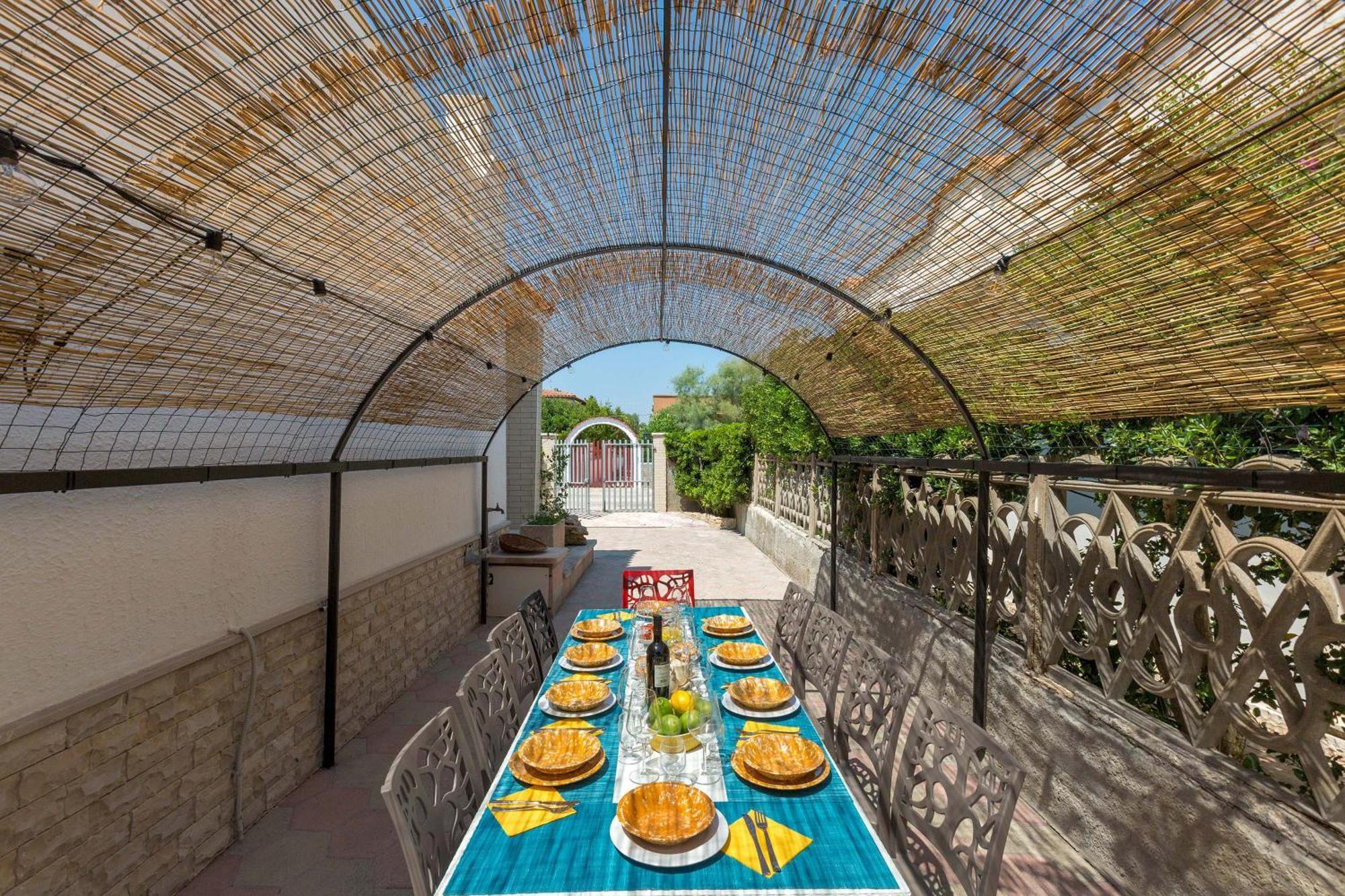Villa Tina Maria By Barbarhouse San Pietro in Bevagna Exterior photo